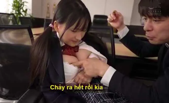 3 năm thầy giáo huấn luyện em học trò vú to trở thành “bình chứa tôn”